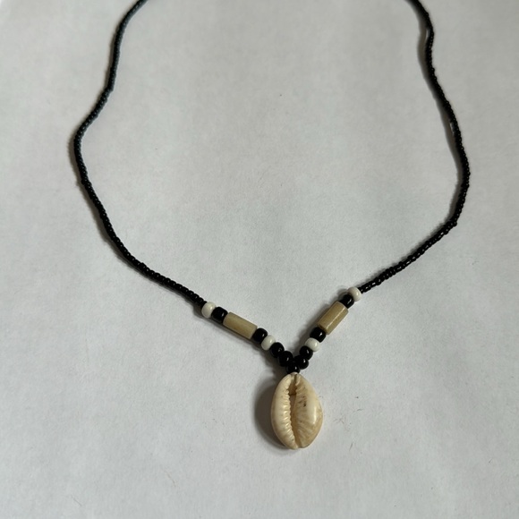 African beaded necklace made in Africa - Picture 2 of 8